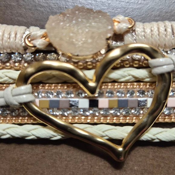 Women's Boho Gold & Beige Multi-Layer Heart Charm Bracelet, One Size - Picture 10 of 11